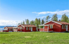 Stunning home in Sjötorp with WiFi and 3 Bedrooms, Sjötorp